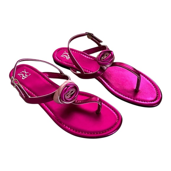 New York and Company Rosette T-Strap Flat Sandal, 11 - Picture 6 of 12